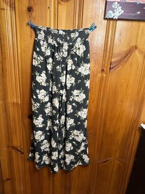 Floral Smocked  Dark Green and White